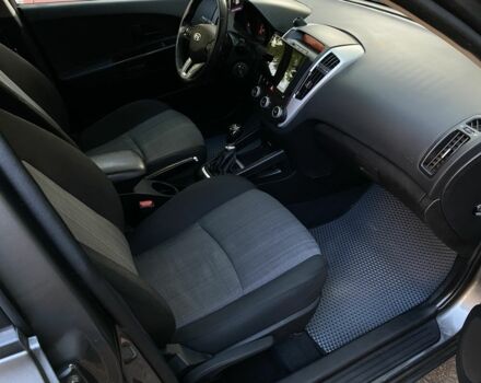 Серый Киа Сид, объемом двигателя 1.6 л и пробегом 189 тыс. км за 6300 $, фото 18 на Automoto.ua