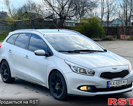 Серый Киа Сид, объемом двигателя 1.6 л и пробегом 250 тыс. км за 7500 $, фото 4 на Automoto.ua