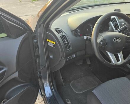 Сірий Кіа Сід, об'ємом двигуна 1.6 л та пробігом 130 тис. км за 6100 $, фото 1 на Automoto.ua