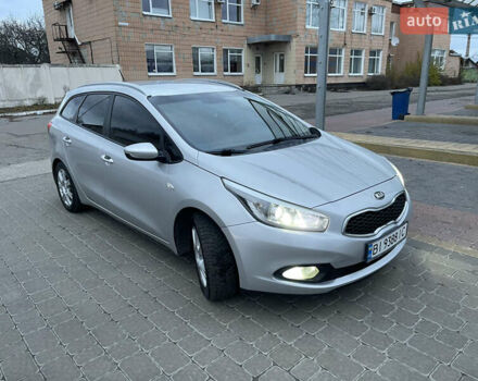 Серый Киа Сид, объемом двигателя 1.58 л и пробегом 230 тыс. км за 8800 $, фото 2 на Automoto.ua