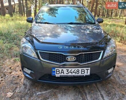 Серый Киа Сид, объемом двигателя 1.6 л и пробегом 140 тыс. км за 8950 $, фото 2 на Automoto.ua