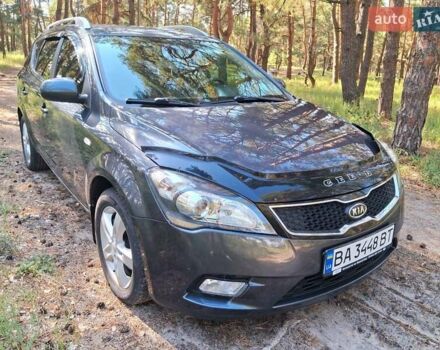 Серый Киа Сид, объемом двигателя 1.6 л и пробегом 140 тыс. км за 8950 $, фото 1 на Automoto.ua
