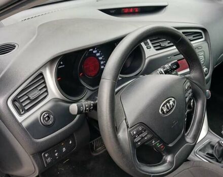 Серый Киа Сид, объемом двигателя 1.6 л и пробегом 270 тыс. км за 9500 $, фото 16 на Automoto.ua