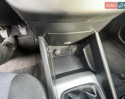 Сірий Кіа Сід, об'ємом двигуна 0 л та пробігом 218 тис. км за 5500 $, фото 12 на Automoto.ua