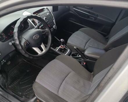 Серый Киа Сид, объемом двигателя 1.58 л и пробегом 270 тыс. км за 7200 $, фото 8 на Automoto.ua