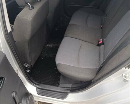 Серый Киа Сид, объемом двигателя 1.58 л и пробегом 270 тыс. км за 7200 $, фото 6 на Automoto.ua