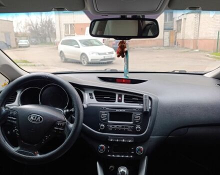 Серый Киа Сид, объемом двигателя 1.6 л и пробегом 327 тыс. км за 7500 $, фото 8 на Automoto.ua