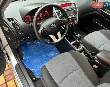 Серый Киа Сид, объемом двигателя 1.6 л и пробегом 207 тыс. км за 7450 $, фото 22 на Automoto.ua