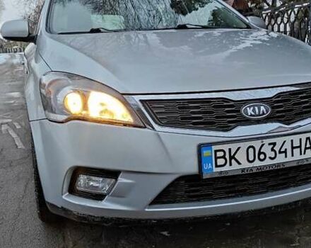 Серый Киа Сид, объемом двигателя 1.58 л и пробегом 269 тыс. км за 6500 $, фото 36 на Automoto.ua