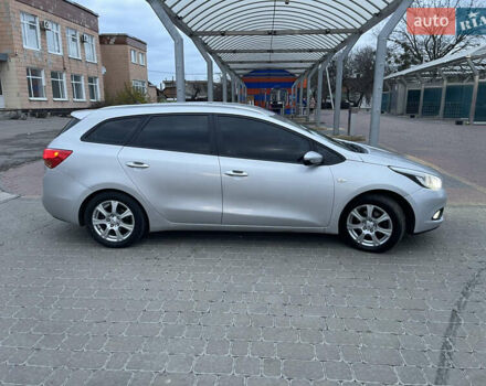 Серый Киа Сид, объемом двигателя 1.58 л и пробегом 230 тыс. км за 8800 $, фото 3 на Automoto.ua