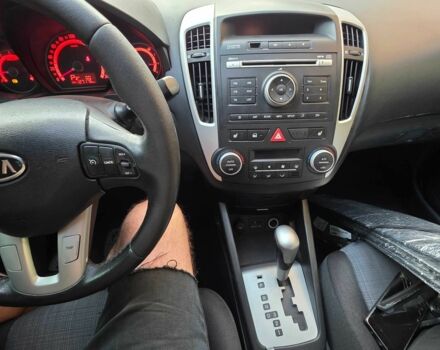 Сірий Кіа Сід, об'ємом двигуна 1.6 л та пробігом 130 тис. км за 6100 $, фото 4 на Automoto.ua