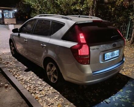 Серый Киа Сид, объемом двигателя 1.58 л и пробегом 270 тыс. км за 7200 $, фото 3 на Automoto.ua
