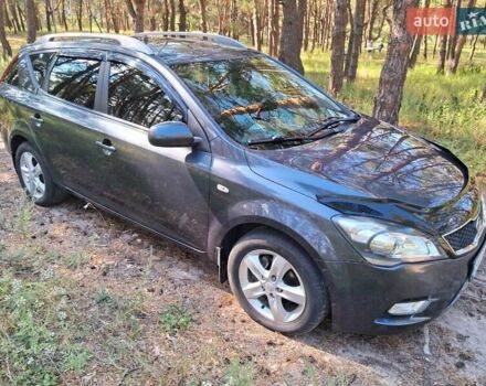 Серый Киа Сид, объемом двигателя 1.6 л и пробегом 140 тыс. км за 8950 $, фото 6 на Automoto.ua
