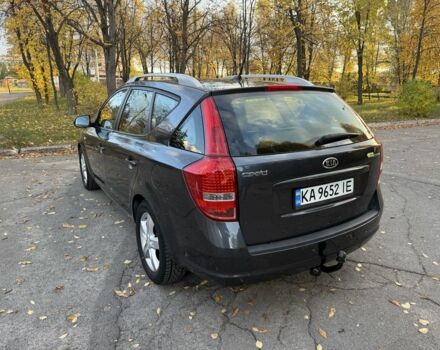 Серый Киа Сид, объемом двигателя 1.4 л и пробегом 190 тыс. км за 6500 $, фото 5 на Automoto.ua