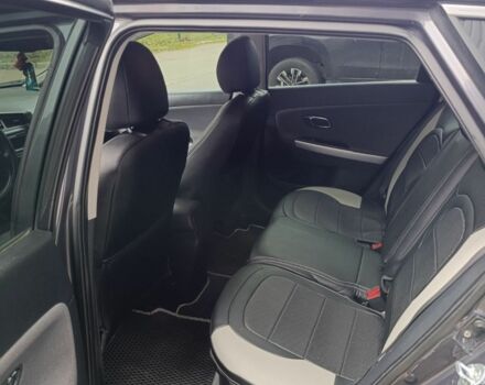 Серый Киа Сид, объемом двигателя 1.6 л и пробегом 327 тыс. км за 7500 $, фото 9 на Automoto.ua