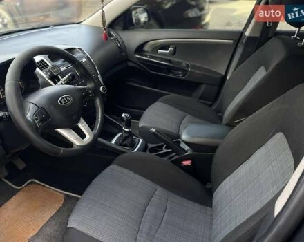 Кіа Сід 2012 у Дніпро (Дніпропетровську) на Automoto.ua Сірий Кіа Сід, об'ємом двигуна 1.6 л та пробігом 240 тис. км за 7600 $, фото 10 на Automoto.ua
