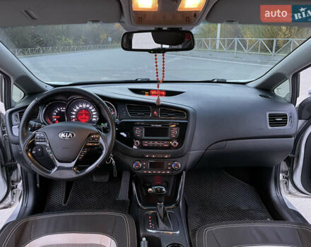 Кіа Сід 2013 у Красилове на Automoto.ua Сірий Кіа Сід, об'ємом двигуна 1.58 л та пробігом 200 тис. км за 9600 $, фото 8 на Automoto.ua