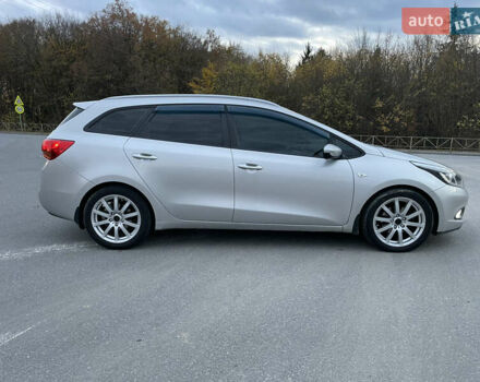 Кіа Сід 2013 у Красилове на Automoto.ua Сірий Кіа Сід, об'ємом двигуна 1.58 л та пробігом 200 тис. км за 9600 $, фото 3 на Automoto.ua