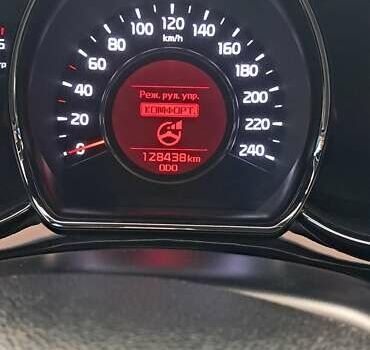 Серый Киа Сид, объемом двигателя 1.58 л и пробегом 128 тыс. км за 10000 $, фото 20 на Automoto.ua