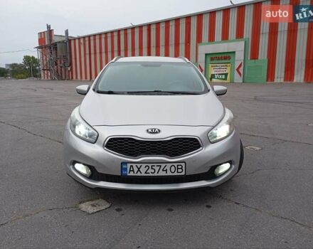 Киа Сид 2013 в Харькове на Automoto.ua Серый Киа Сид, объемом двигателя 1.59 л и пробегом 265 тыс. км за 10000 $, фото 1 на Automoto.ua
