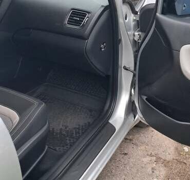 Серый Киа Сид, объемом двигателя 1.58 л и пробегом 128 тыс. км за 10000 $, фото 11 на Automoto.ua