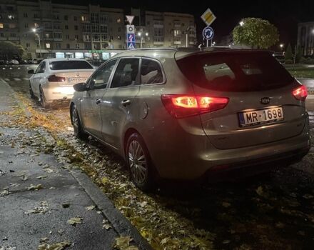 Киа Сид 2013 в Житомире на Automoto.ua Серый Киа Сид, объемом двигателя 0 л и пробегом 234 тыс. км за 6100 $, фото 1 на Automoto.ua