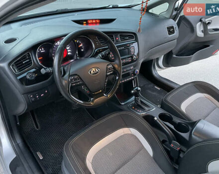 Кіа Сід 2013 у Красилове на Automoto.ua Сірий Кіа Сід, об'ємом двигуна 1.58 л та пробігом 200 тис. км за 9600 $, фото 10 на Automoto.ua