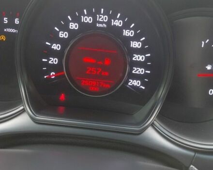 Серый Киа Сид, объемом двигателя 1.6 л и пробегом 250 тыс. км за 7000 $, фото 6 на Automoto.ua