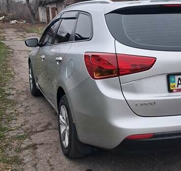 Серый Киа Сид, объемом двигателя 1.58 л и пробегом 128 тыс. км за 10000 $, фото 2 на Automoto.ua