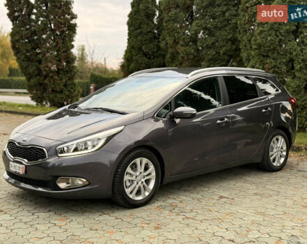 Кіа Сід 2013 у Дубно на Automoto.ua Сірий Кіа Сід, об'ємом двигуна 1.6 л та пробігом 176 тис. км за 8599 $, фото 41 на Automoto.ua