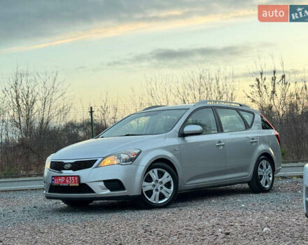 Сірий Кіа Сід, об'ємом двигуна 1.6 л та пробігом 202 тис. км за 7350 $, фото 24 на Automoto.ua