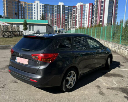 Серый Киа Сид, объемом двигателя 1.6 л и пробегом 231 тыс. км за 8000 $, фото 14 на Automoto.ua