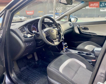 Сірий Кіа Сід, об'ємом двигуна 1.58 л та пробігом 317 тис. км за 9500 $, фото 13 на Automoto.ua