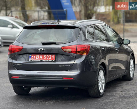 Серый Киа Сид, объемом двигателя 1.6 л и пробегом 211 тыс. км за 11600 $, фото 3 на Automoto.ua