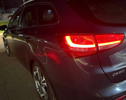 Сірий Кіа Сід, об'ємом двигуна 1.58 л та пробігом 221 тис. км за 11399 $, фото 5 на Automoto.ua