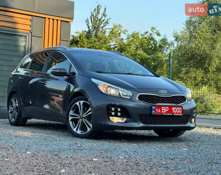 Серый Киа Сид, объемом двигателя 1.58 л и пробегом 190 тыс. км за 11999 $, фото 7 на Automoto.ua
