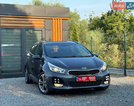 Серый Киа Сид, объемом двигателя 1.58 л и пробегом 190 тыс. км за 11999 $, фото 3 на Automoto.ua