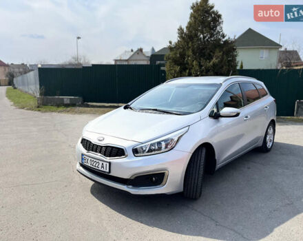 Серый Киа Сид, объемом двигателя 1.58 л и пробегом 59 тыс. км за 11999 $, фото 3 на Automoto.ua