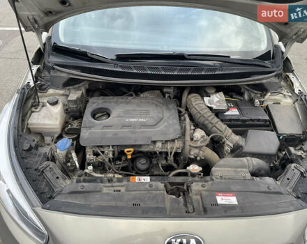 Серый Киа Сид, объемом двигателя 1.58 л и пробегом 100 тыс. км за 11800 $, фото 13 на Automoto.ua