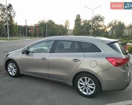 Серый Киа Сид, объемом двигателя 1.58 л и пробегом 182 тыс. км за 11650 $, фото 69 на Automoto.ua