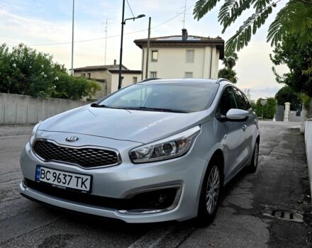 Серый Киа Сид, объемом двигателя 1.4 л и пробегом 268 тыс. км за 12793 $, фото 5 на Automoto.ua