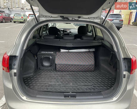 Серый Киа Сид, объемом двигателя 1.58 л и пробегом 100 тыс. км за 11800 $, фото 11 на Automoto.ua