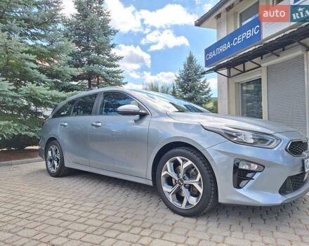 Серый Киа Сид, объемом двигателя 1.4 л и пробегом 220 тыс. км за 13800 $, фото 4 на Automoto.ua