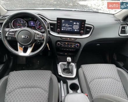 Серый Киа Сид, объемом двигателя 1.6 л и пробегом 261 тыс. км за 12700 $, фото 25 на Automoto.ua