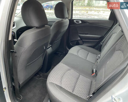 Серый Киа Сид, объемом двигателя 1.6 л и пробегом 261 тыс. км за 12700 $, фото 24 на Automoto.ua
