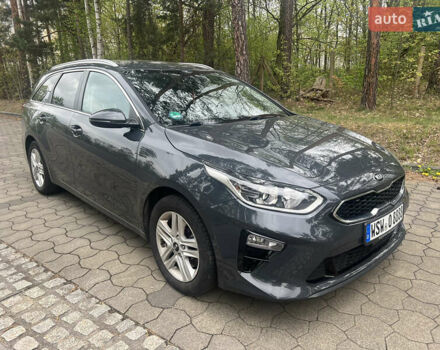 Серый Киа Сид, объемом двигателя 1.6 л и пробегом 150 тыс. км за 14999 $, фото 3 на Automoto.ua