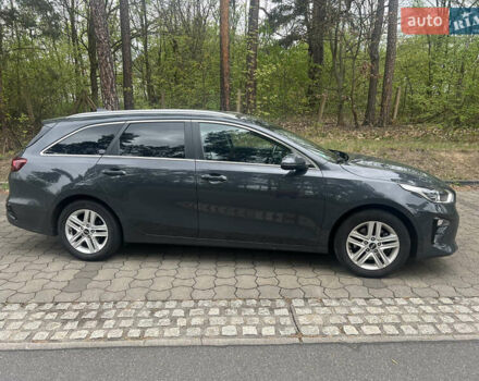 Серый Киа Сид, объемом двигателя 1.6 л и пробегом 150 тыс. км за 14999 $, фото 4 на Automoto.ua
