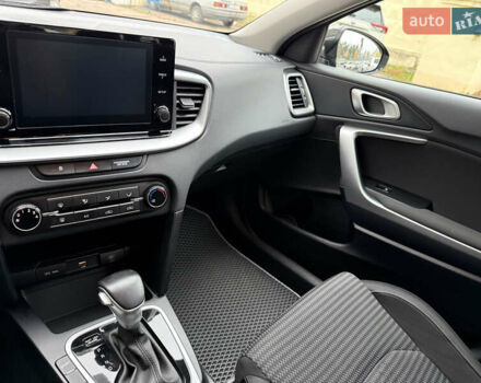 Серый Киа Сид, объемом двигателя 1.59 л и пробегом 29 тыс. км за 18200 $, фото 5 на Automoto.ua