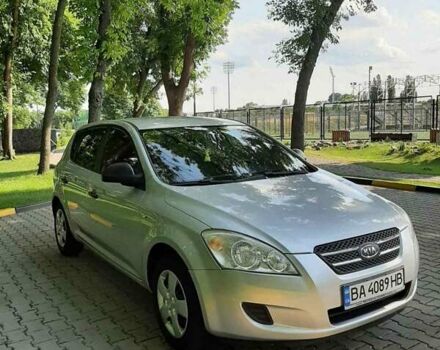 Серый Киа Сид, объемом двигателя 1.6 л и пробегом 310 тыс. км за 5300 $, фото 1 на Automoto.ua