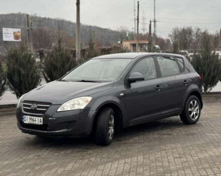 Серый Киа Сид, объемом двигателя 1.6 л и пробегом 254 тыс. км за 5000 $, фото 1 на Automoto.ua